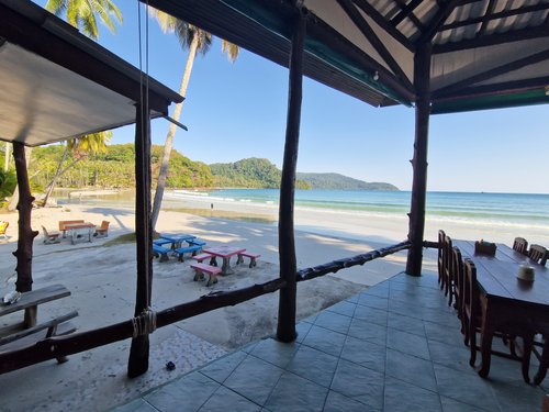 Khlong Hin Beach, magnifique plage avec resort russe