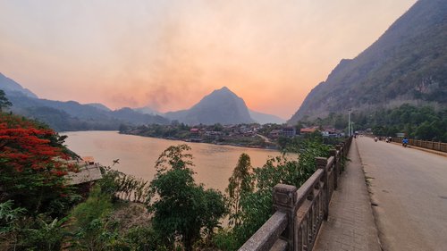 Nong Khiaw